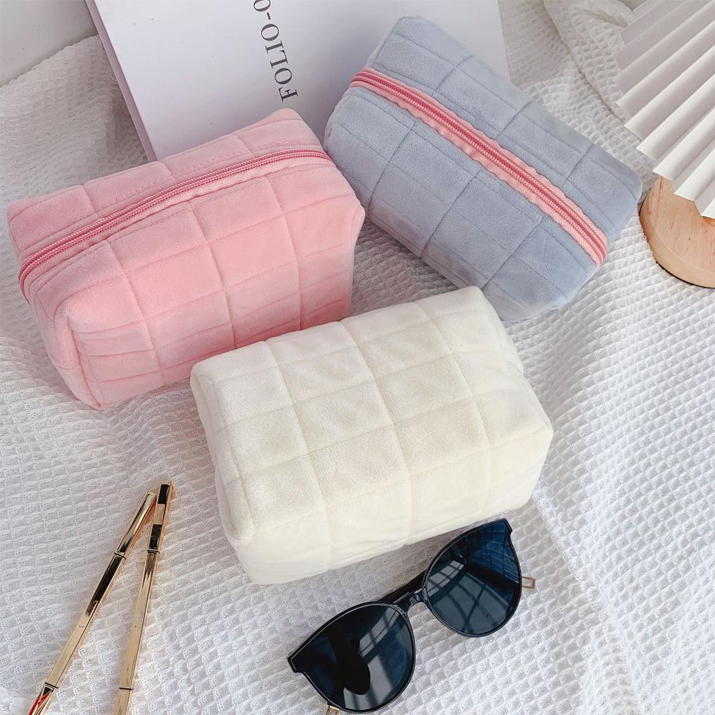 Necessaire de pelúcia fofa par - Beauty Makeup Women avaliação e preço